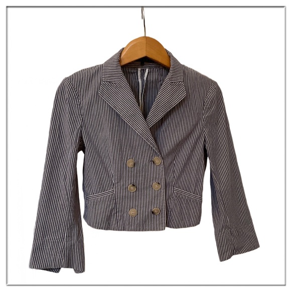 Theory Jackets & Blazers - Theory Blue & White Pinstripe Jacket, Size 2